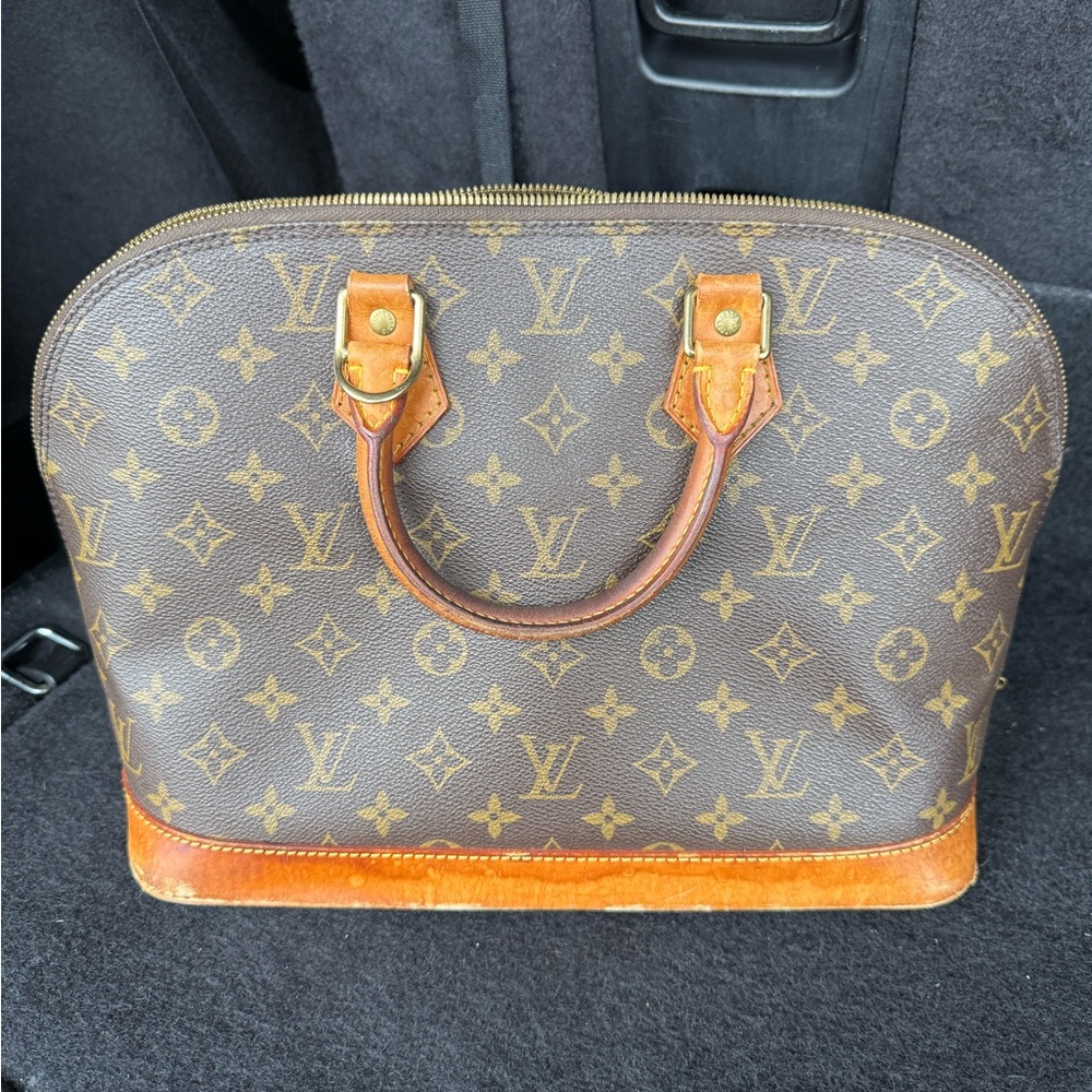 Authentic Louis Vuitton Vintage Alma Handbag Monogram Canvas PM